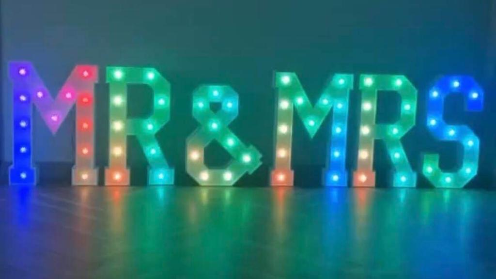 Mr & mrs light up wooden sign for hire